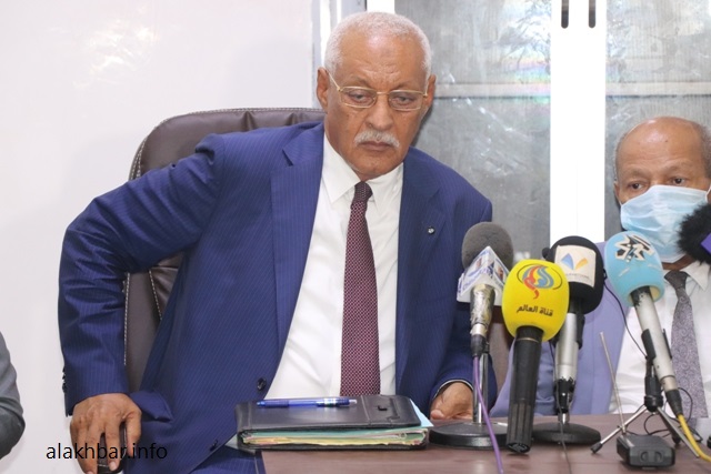 منسق دفاع عزيز: موكلي ما زال مريضا جدا وفي ظروف سيئة للغاية