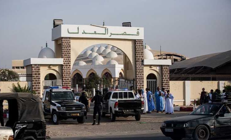 المدعي العام يستجوب ولد عبد العزيز حول الهدايا وبيع العقارات