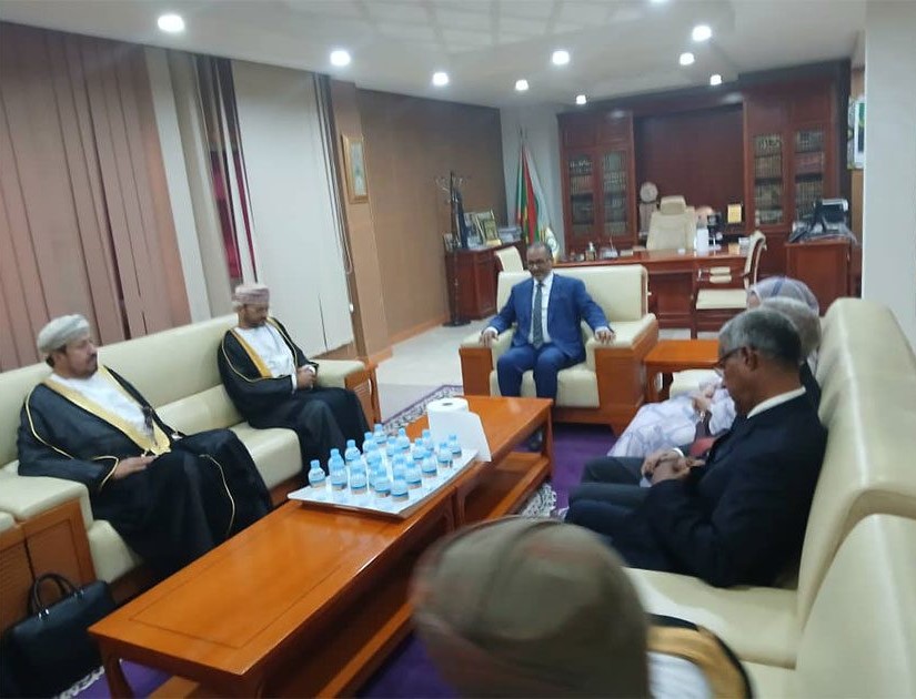 رئيس اتحاد أرباب العمل يدعو رجال الأعمال العمانيين للاستثمار بموريتانيا