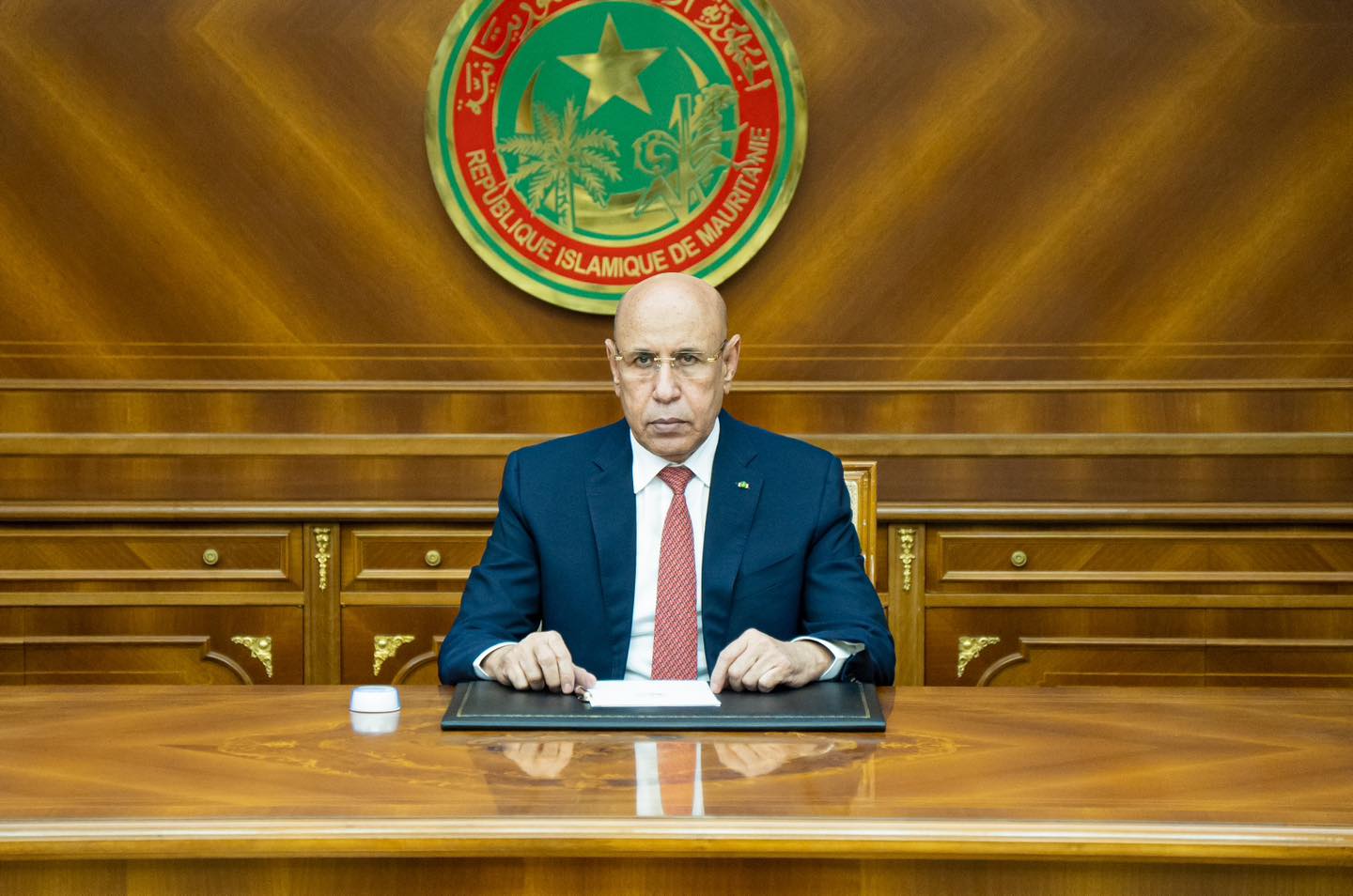 إعفاء مسؤول بوزارة الطاقة من مهامه وإقالة مكلف بمهمة بوزارة الصحة