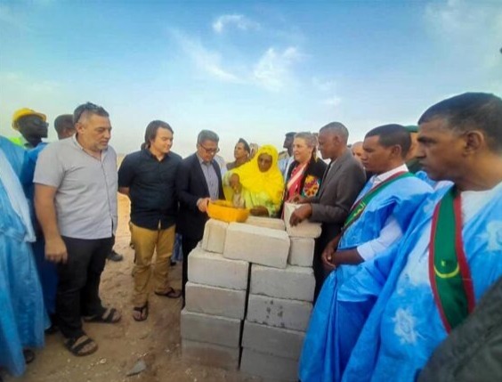 وضع حجر أساس وحدات لتحويل السمك بقرى إيمراكن
