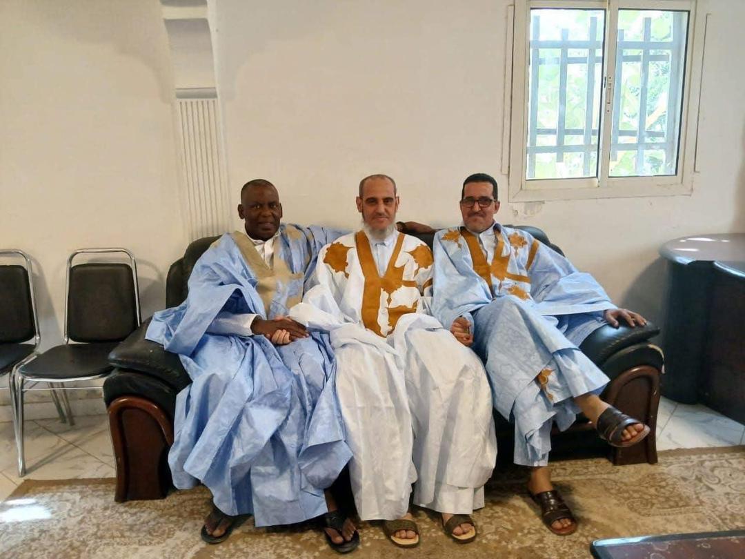 زعيم المعارضة يبحث مع قادتها “توحيد الموقف” من الحوار المرتقب
