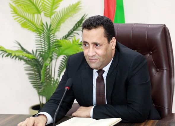 الوزير الأول يترأس اجتماع اللجنة الوزارية المكلفة باكتتاب 3000 موظف ومتعاقد لصالح الدولة