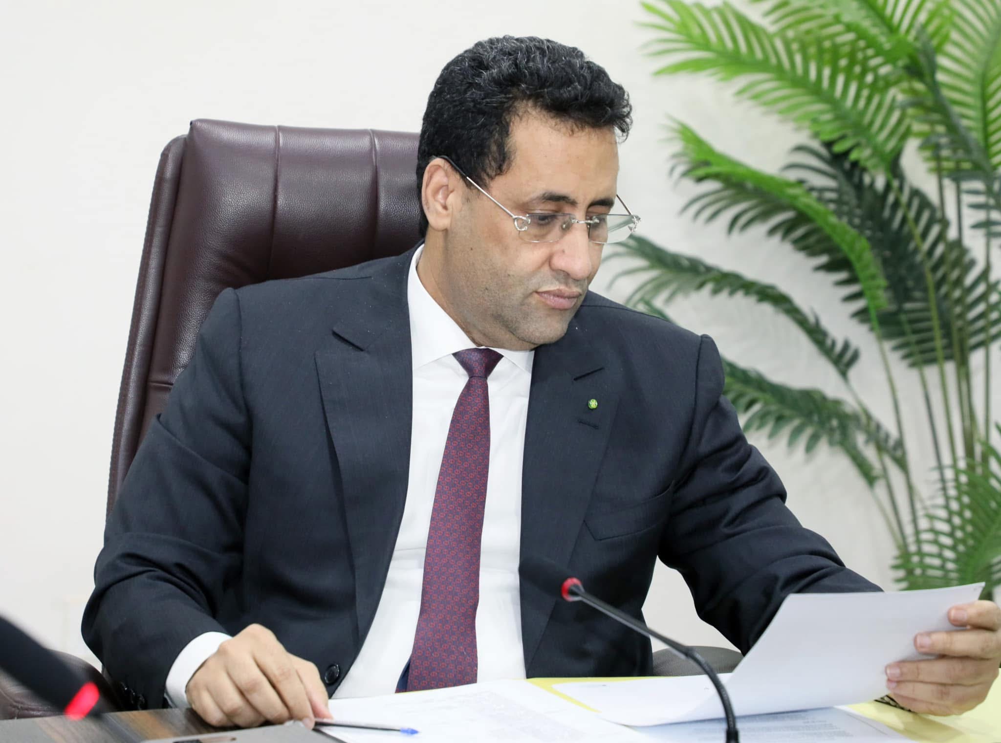 ولد اجاي يحيل تقرير «الشفافية الشاملة» بشأن حرائق محطات الكهرباء إلى لجنة التحقيق