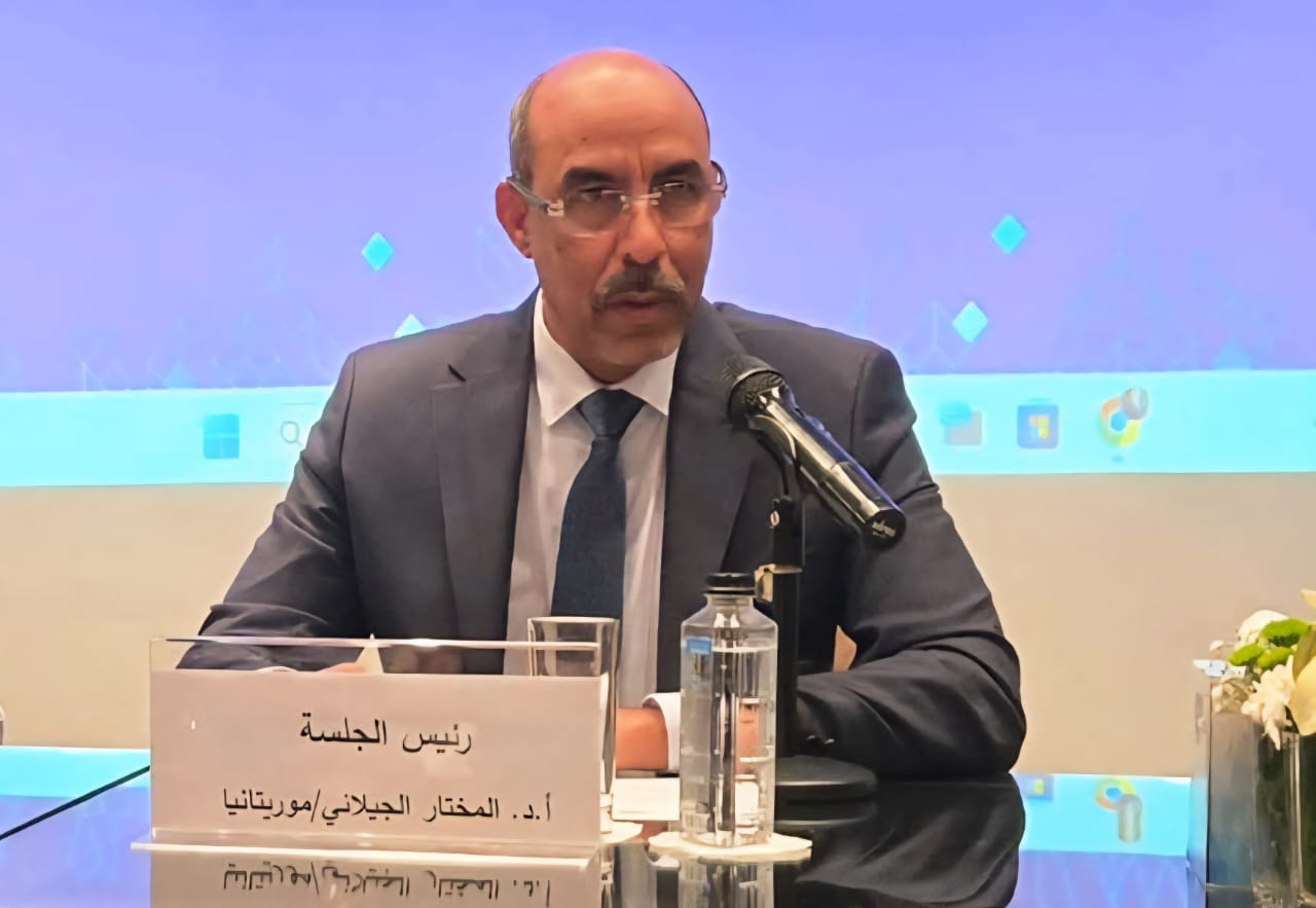 الناقد الجيلاني يقرأ شعرية التشكيل البصري في الشعر الموريتاني الحديث