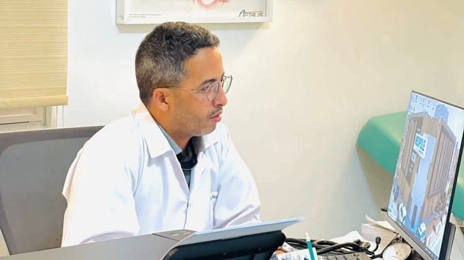 أحمد ميمين رئيسا جديدا لنقابة الأطباء الأخصائيين في موريتانيا