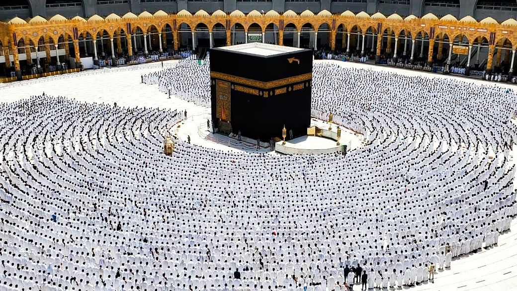 الحكومة تصادق على إجراءات جديدة للتحضير لموسم الحج 1447هـ/2026م وتخفيض تكاليفه