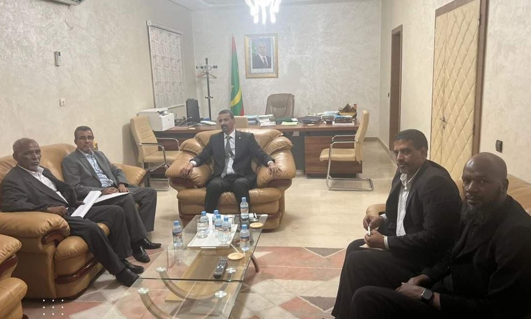 وزير الثقافة يجتمع بمفتشي قطاعه ويؤكد على محورية عمل المفتشيات