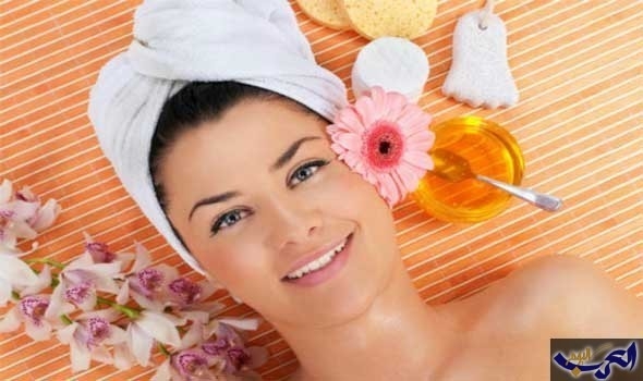 أفضل ماسكات من العسل لتضييق مسامات البشرة الواسعة