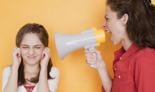 تصرفات تؤثر سلبًا في حياة الأطفال ومستقبلهم