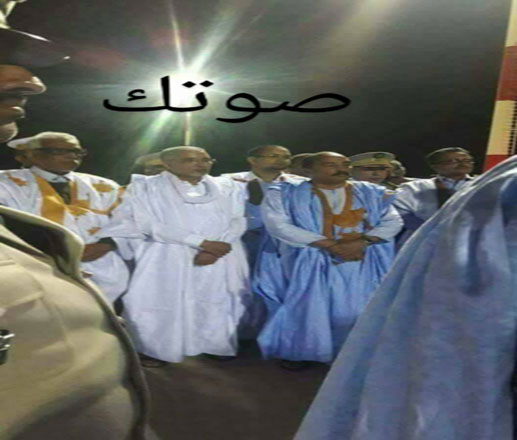 الجماهير تنتظر وصول جثمان الرئيس السابق أعل ولد محمد فال في المطار