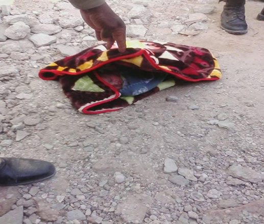 العثورر على طفل وليد مرمي في عرفات