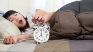 كثرة النوم نهارًا بشكل دائم تُنذر بهذا المرض الخطير