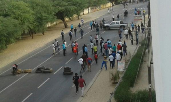 السنغال: قتيل و 20 جريحا في مواجهات بين الطلاب والشرطة