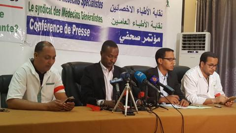الأطباء يجمعون على مواصلة الإضراب ورفض عرض الوزيرة إيقافه