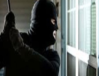 نواكشوط : عصابة مسلحة تقتحم بنكا و تسرقه وإصابة رجل حاول التصدي لهم