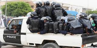 نواكشوط : القبض على زعيم عصابة في الرياض يودي بعصابات في توجنين