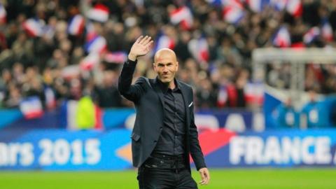 زين الدين زيدان يعود رسميا لتدريب ريال مدريد الاسباني
