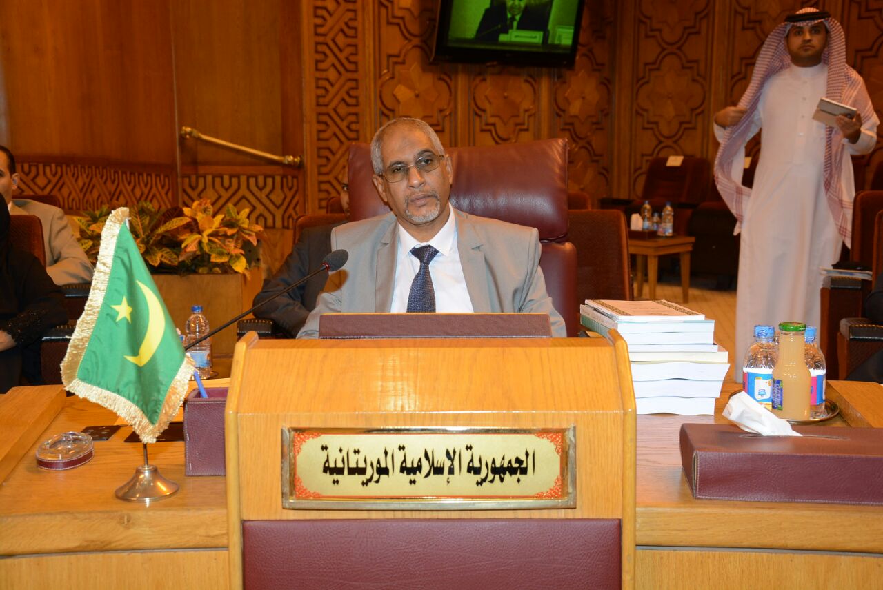 الدكتور ولد سيدي باب الأمين العام لوزارة العدل يعود الى أرض الوطن