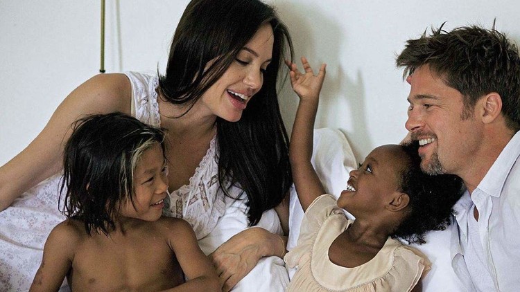 أنجلينا جولي تطالب بإخضاع براد بيت لاختبار المخدرات والكحول