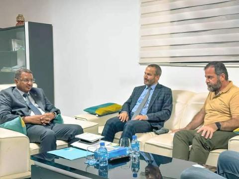 مدير معادن موريتانيا يعقد جلسة عمل مع مجموعة إنفينيتي التركية