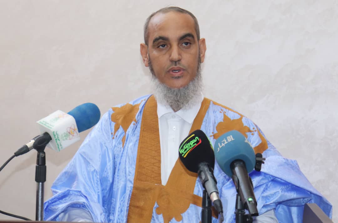 تنصيب رئيس حزب تواصل زعيما للمعارضة