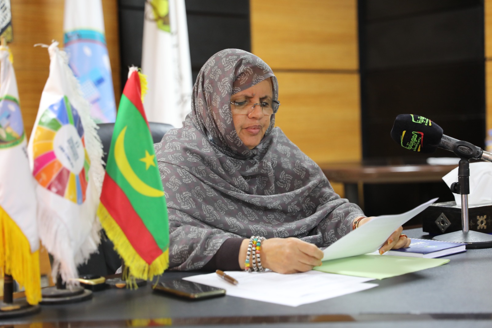 رئيســة جهــة نــواكـشـــوط تفتتــح الاجتماع الثاني للمجموعة الاستشارية والتجمعـات المحليـة والجهـويـة