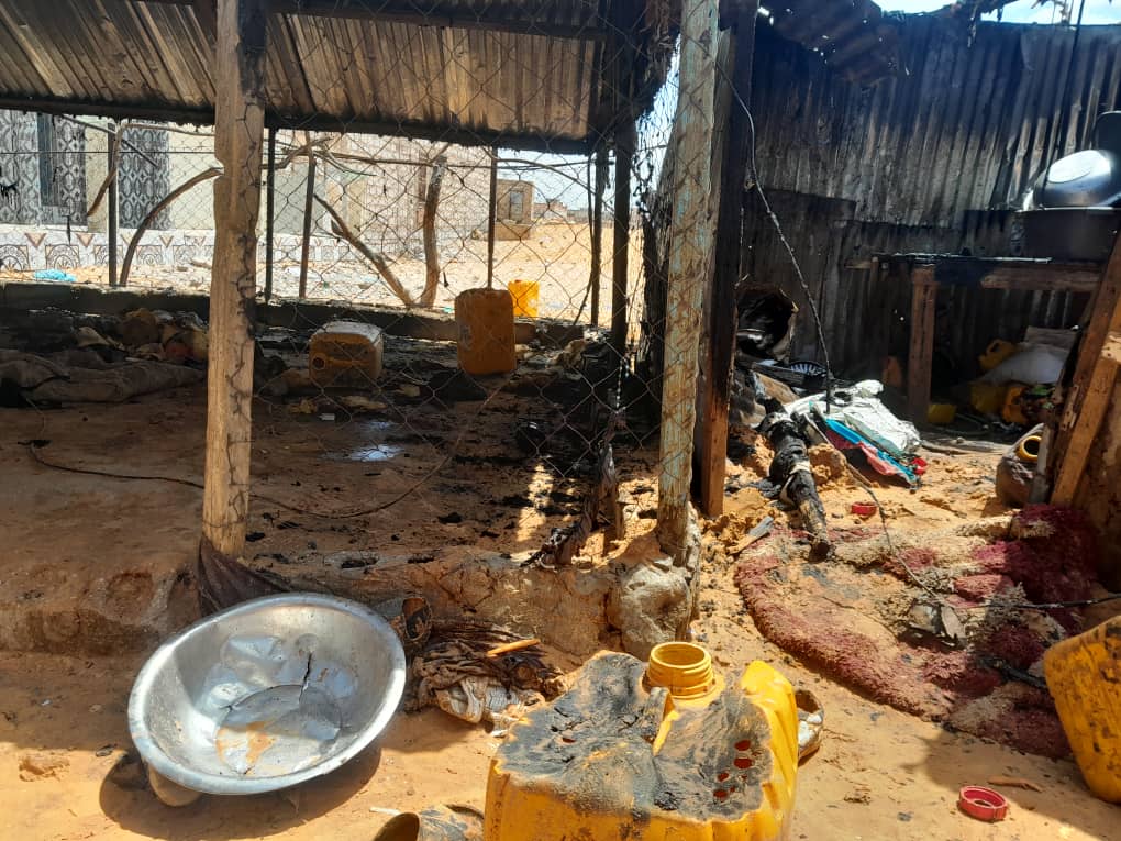 النيران تلتهم منزل أسرة بالترحيل دون أضرار بشرية