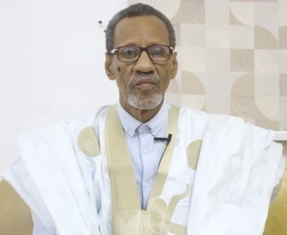 الدُّوَلُ العرَبية :أكِلْتَ يَوْمَ أُكِلَ الثَوْرُ الأسود /محمد يحيي ولد العبقري