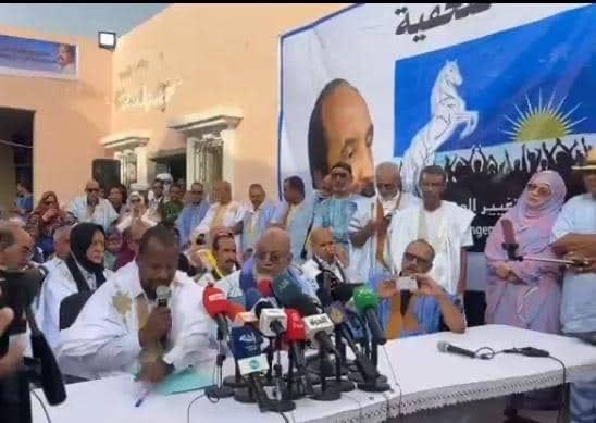 جبهة التغيير تُرشح ولد عبد العزيز لرئاسيات 2024